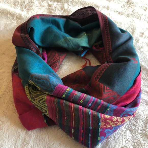 Multicolored scarf - Picture 3 of 4